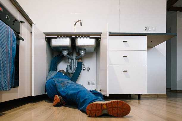 Professional Emergency Plumber technician working in Dutch John, UT